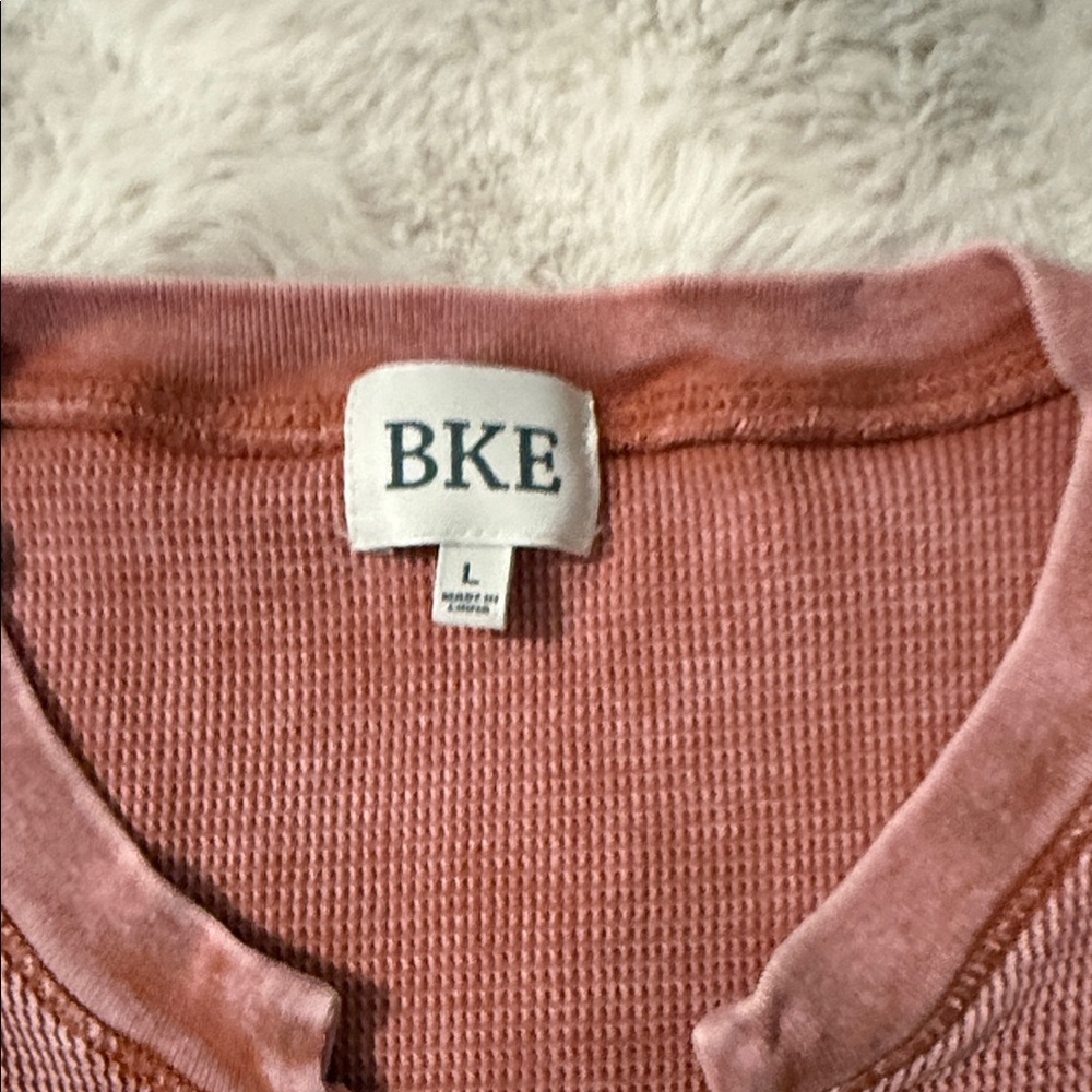BKE Women's Coral Henley Tee - Picture 3 of 6